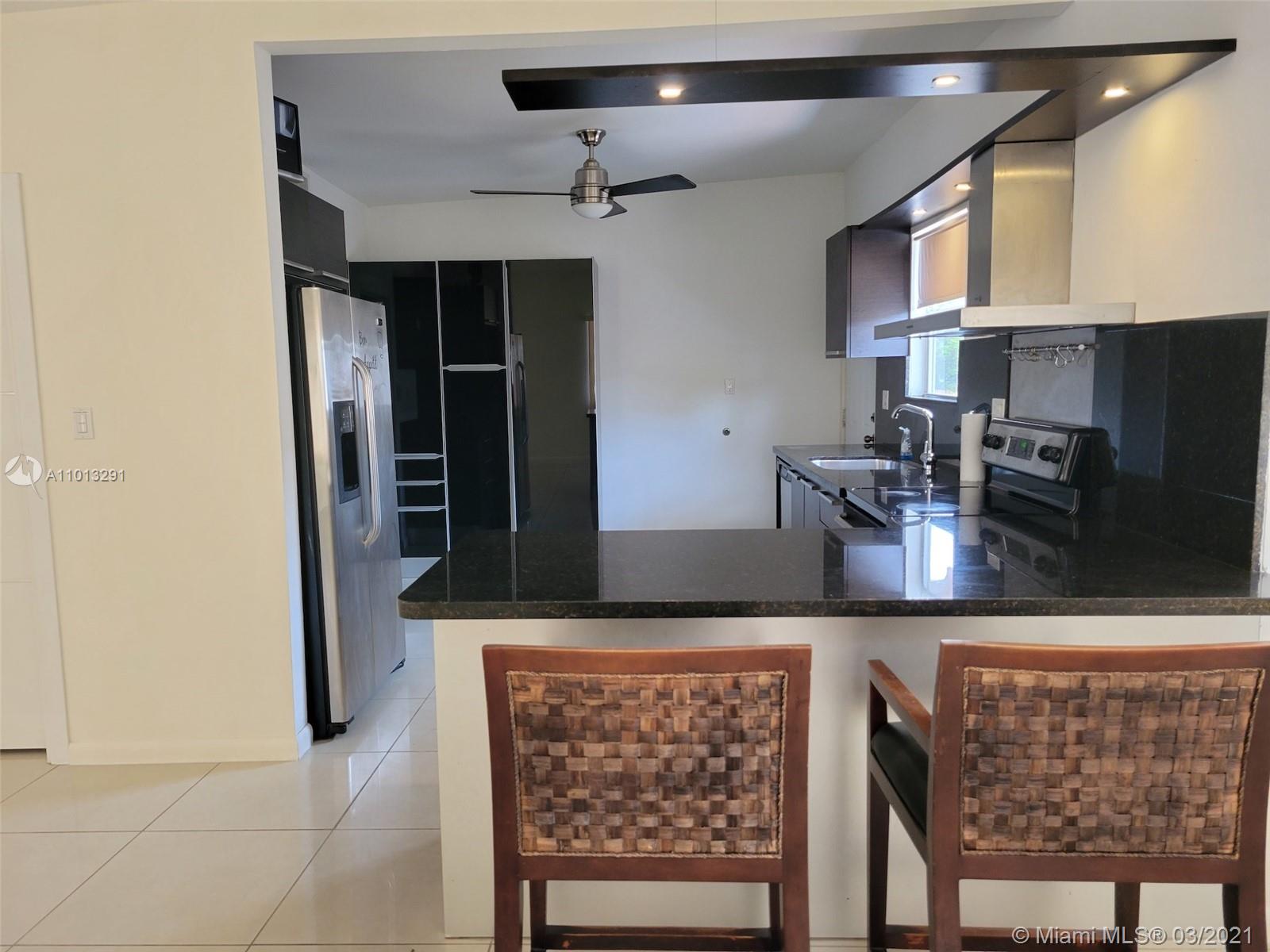 Ver detalles / 2553 sq. ft. $ 2021-03-15 0 foto