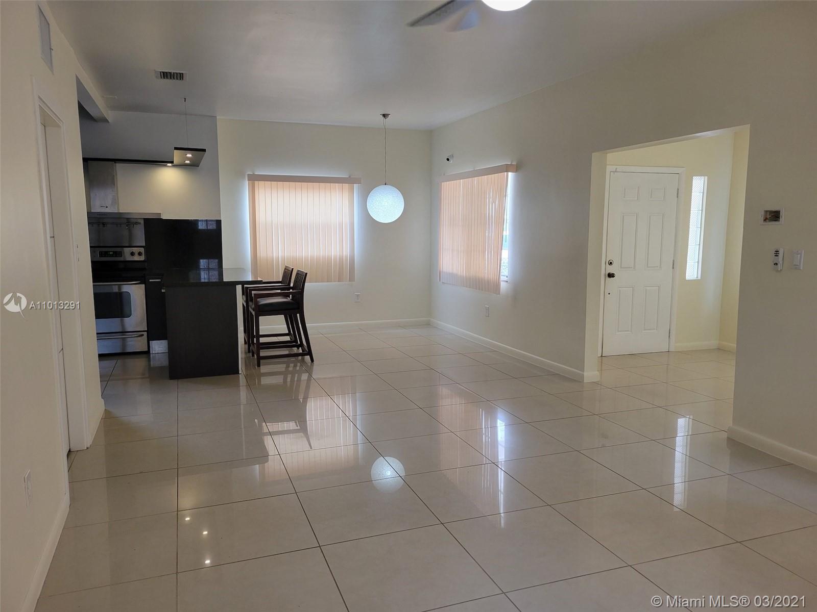 Ver detalles / 2553 sq. ft. $ 2021-03-15 0 foto