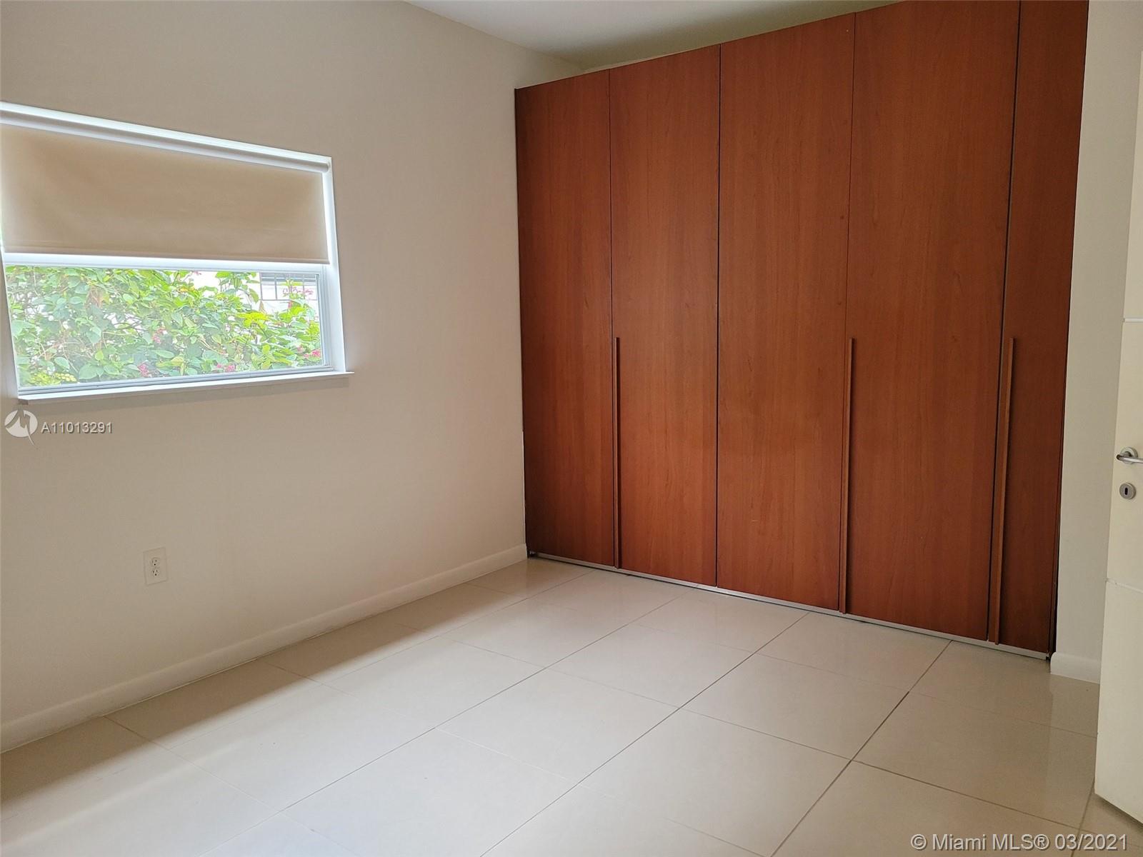 Ver detalles / 2553 sq. ft. $ 2021-03-15 0 foto