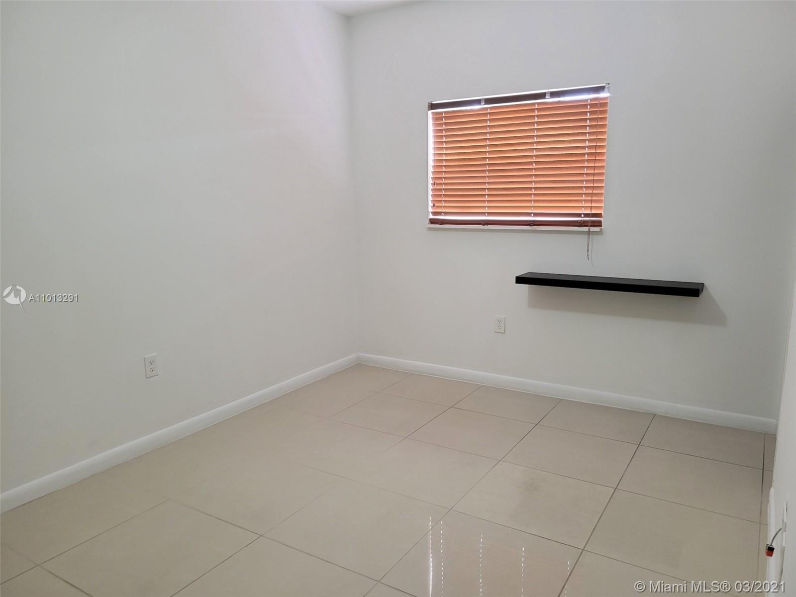 Ver detalles / 2553 sq. ft. $ 2021-03-15 0 foto