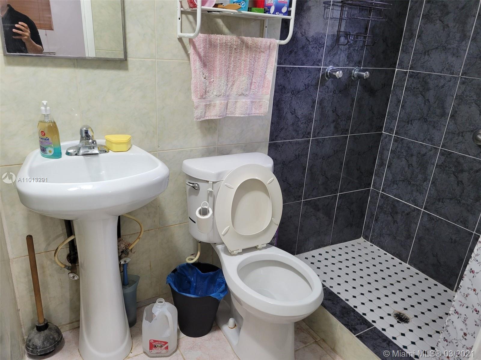 Ver detalles / 2553 sq. ft. $ 2021-03-15 0 foto