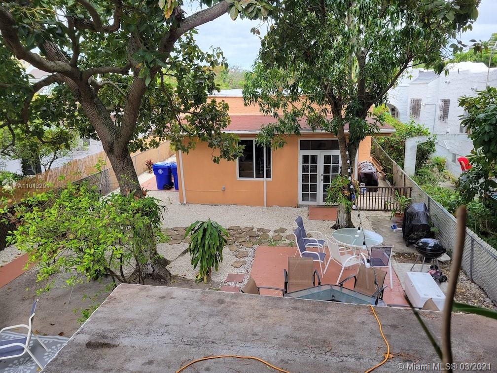 Ver detalles / 2553 sq. ft. $ 2021-03-15 0 foto