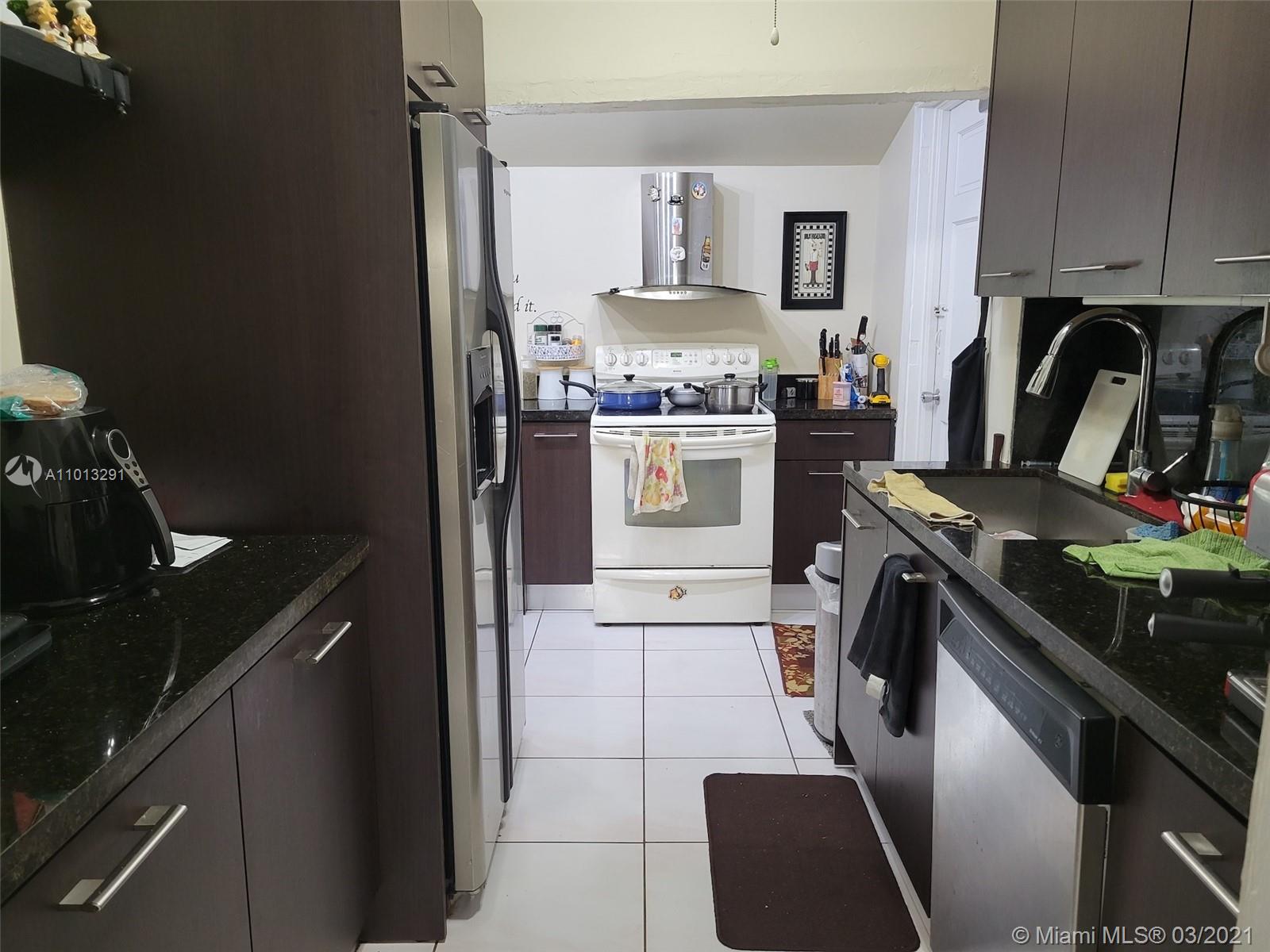 Ver detalles / 2553 sq. ft. $ 2021-03-15 0 foto