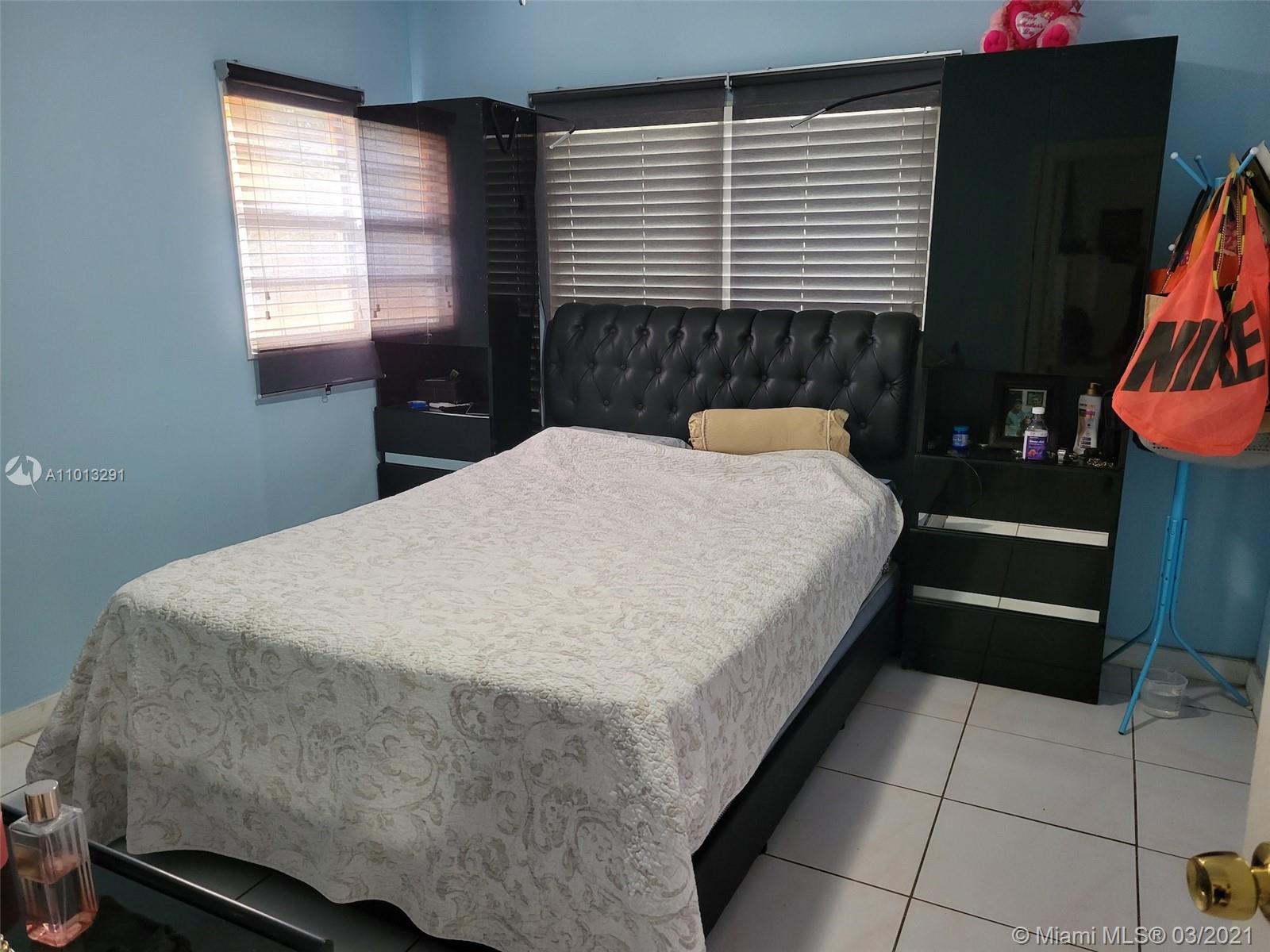 Ver detalles / 2553 sq. ft. $ 2021-03-15 0 foto