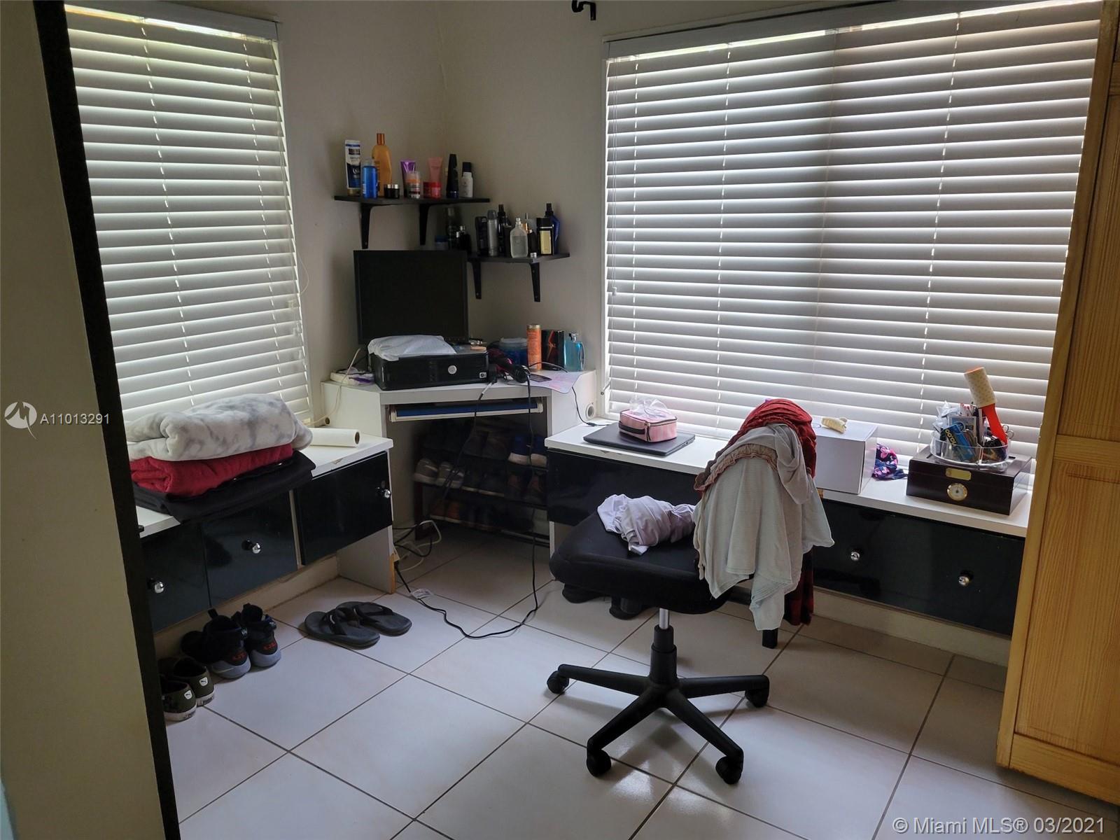 Ver detalles / 2553 sq. ft. $ 2021-03-15 0 foto