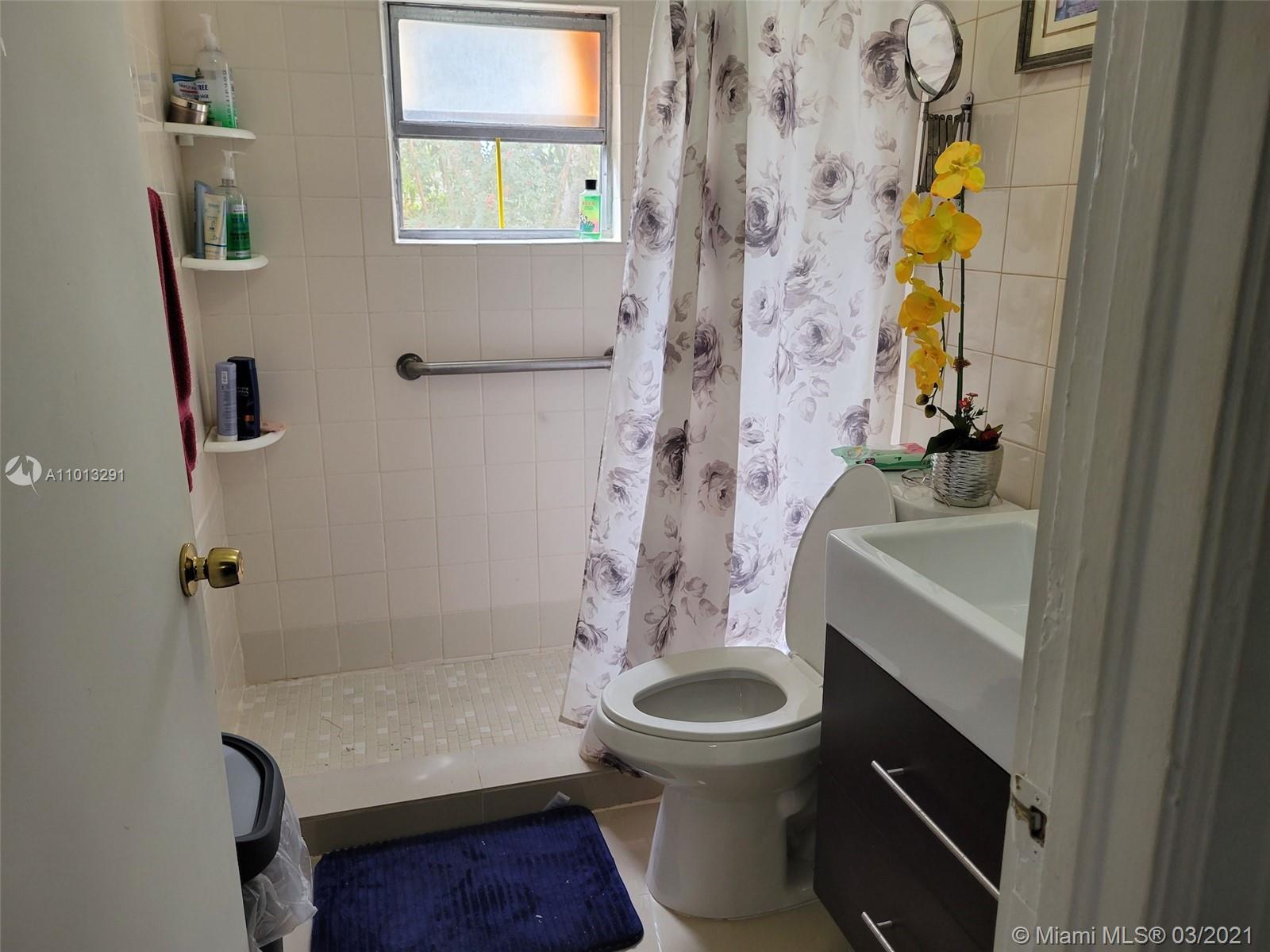Ver detalles / 2553 sq. ft. $ 2021-03-15 0 foto