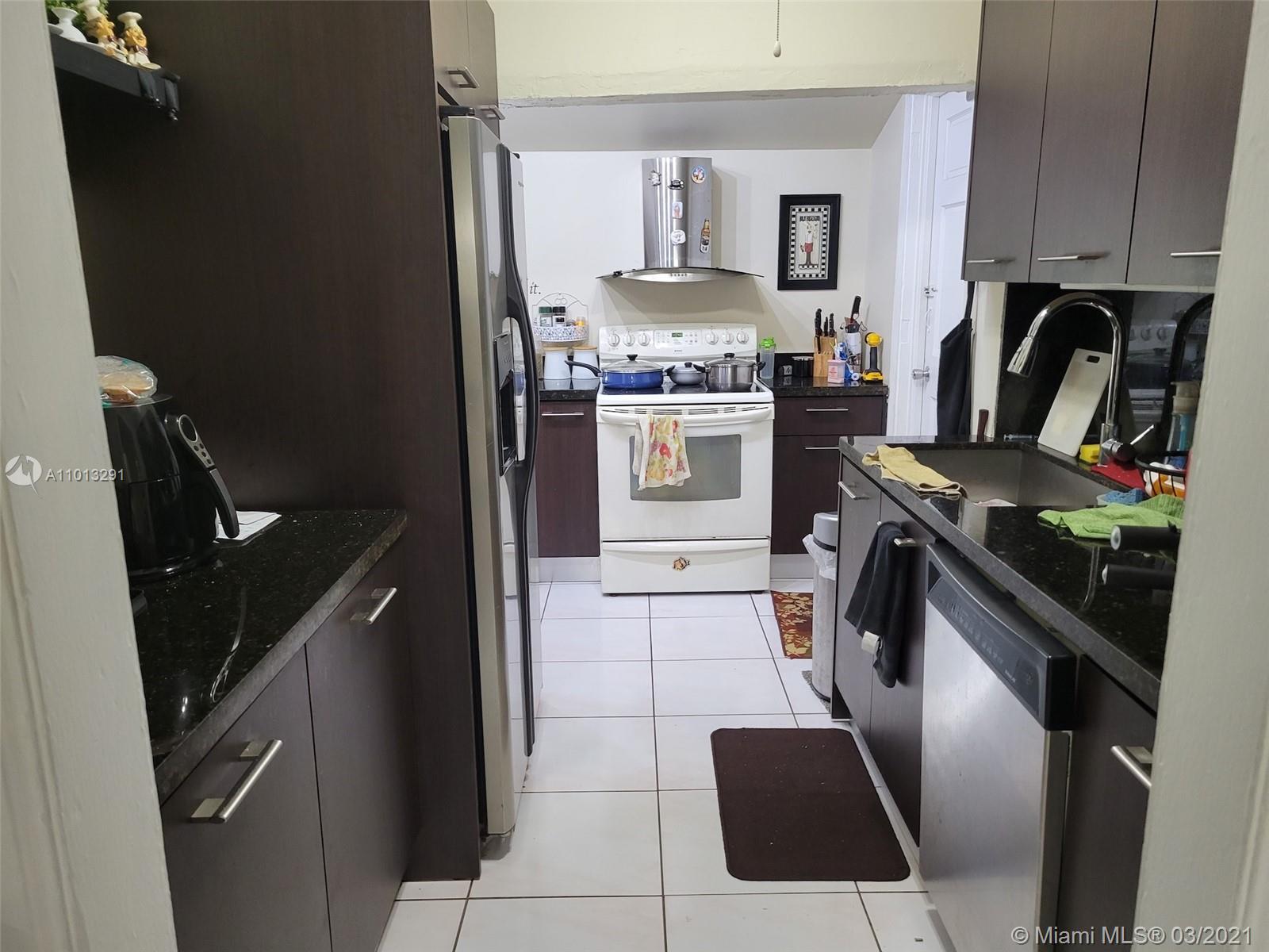 Ver detalles / 2553 sq. ft. $ 2021-03-15 0 foto