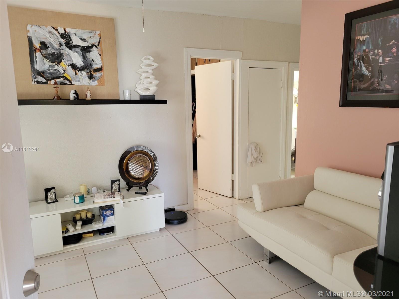 Ver detalles / 2553 sq. ft. $ 2021-03-15 0 foto