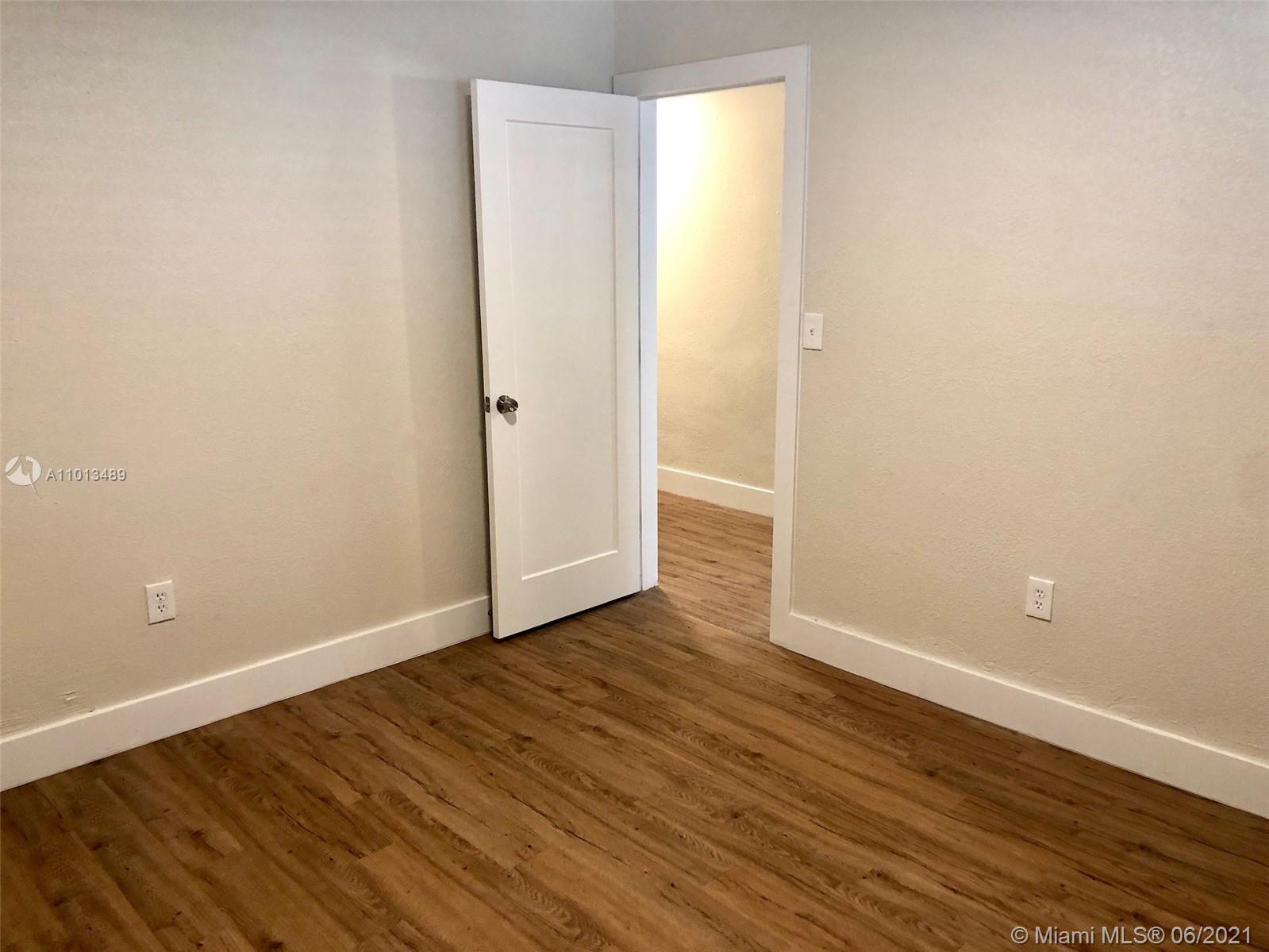 See details / 2054 sq. ft. $ 2021-03-29 0 Photo