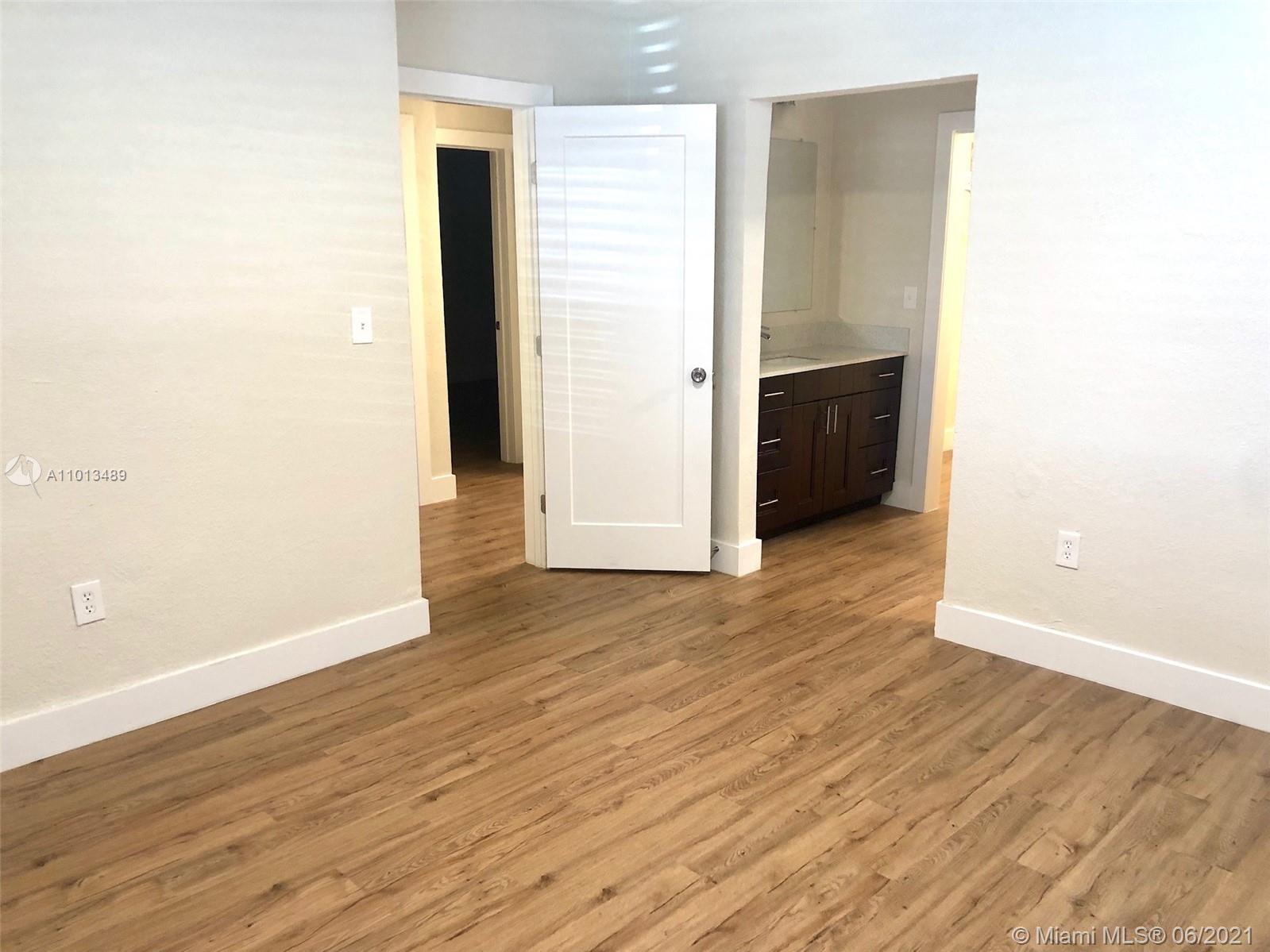 See details / 2054 sq. ft. $ 2021-03-29 0 Photo