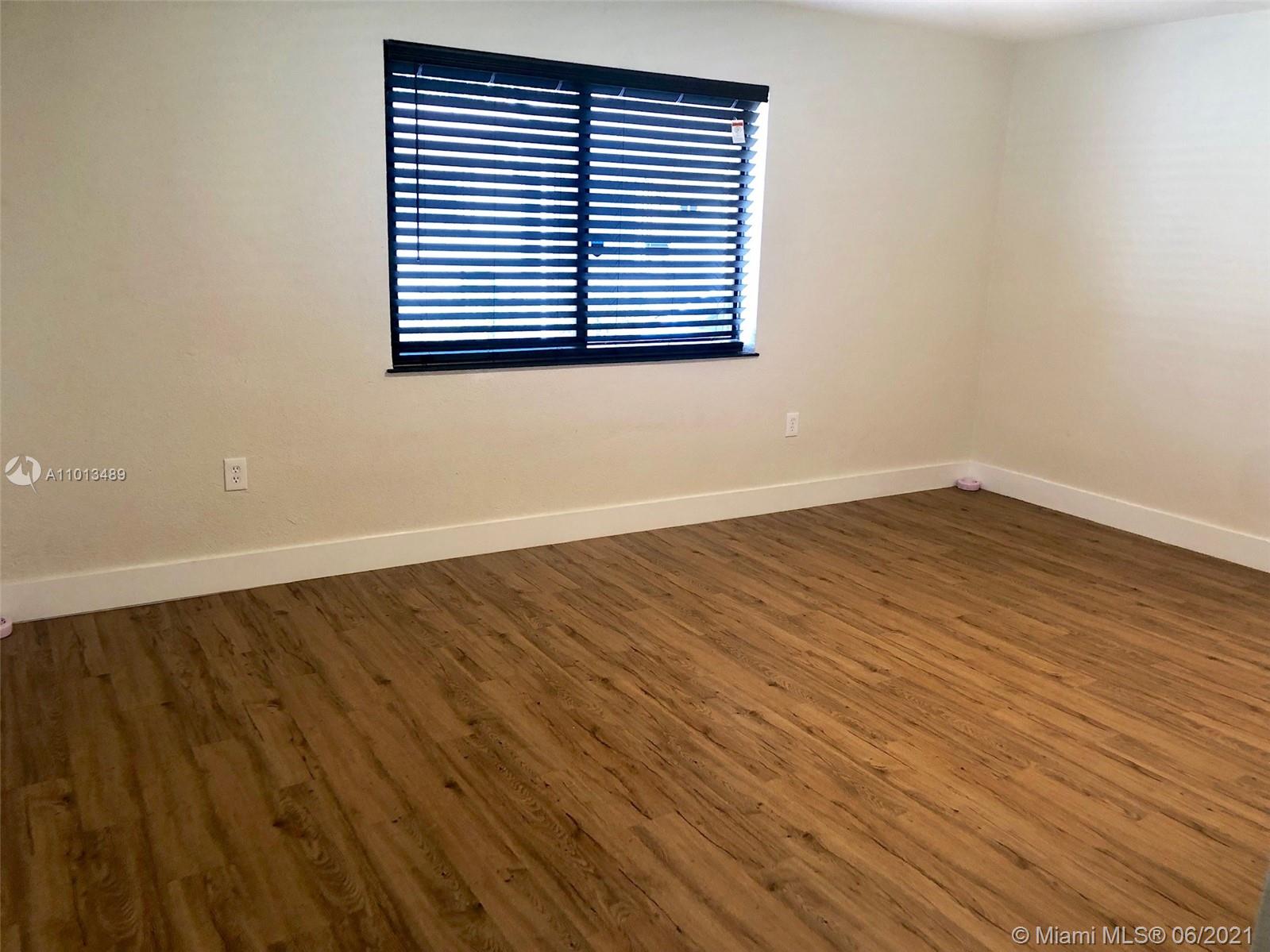 See details / 2054 sq. ft. $ 2021-03-29 0 Photo
