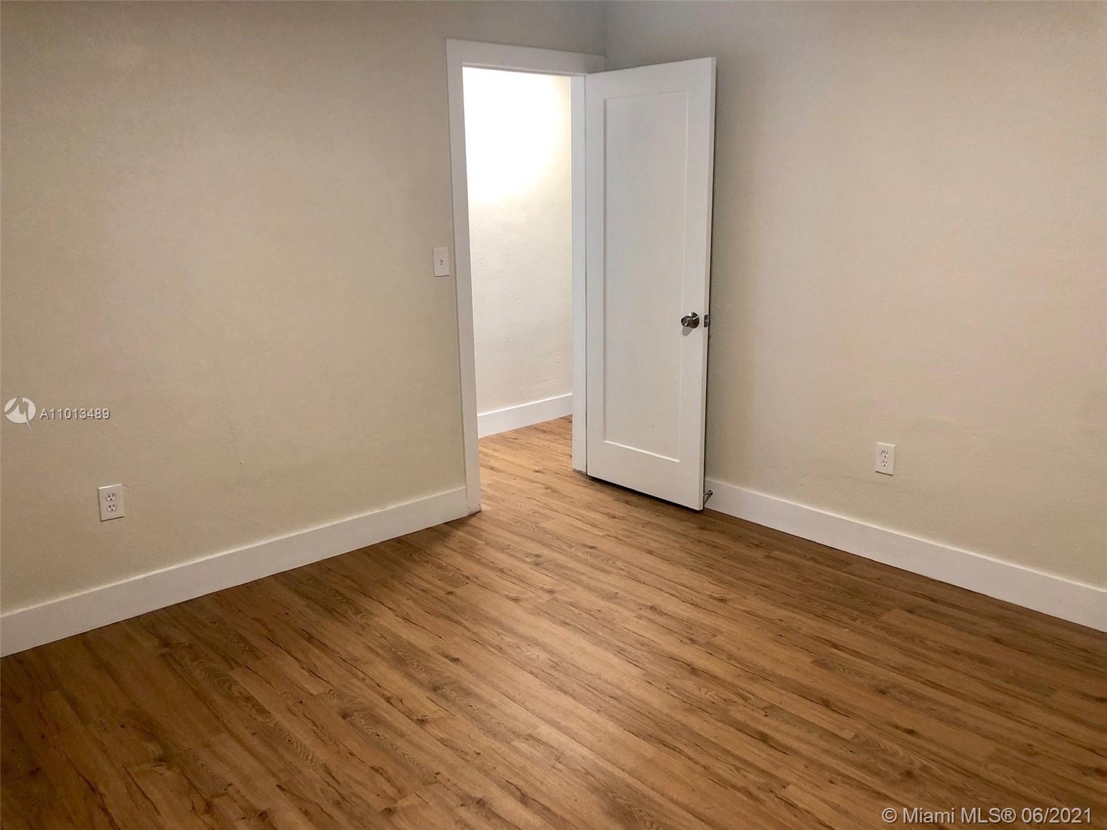 See details / 2054 sq. ft. $ 2021-03-29 0 Photo