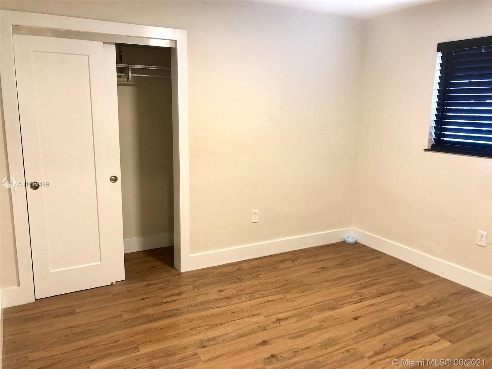 See details / 2054 sq. ft. $ 2021-03-29 0 Photo