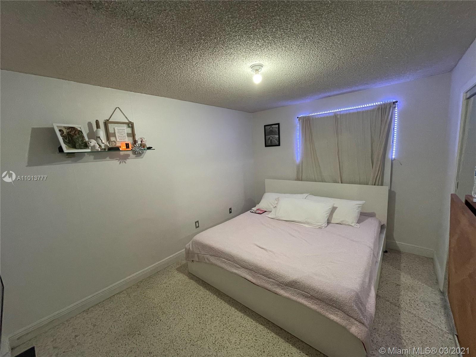 See details / 2427 sq. ft. $ 2021-03-16 0 Photo