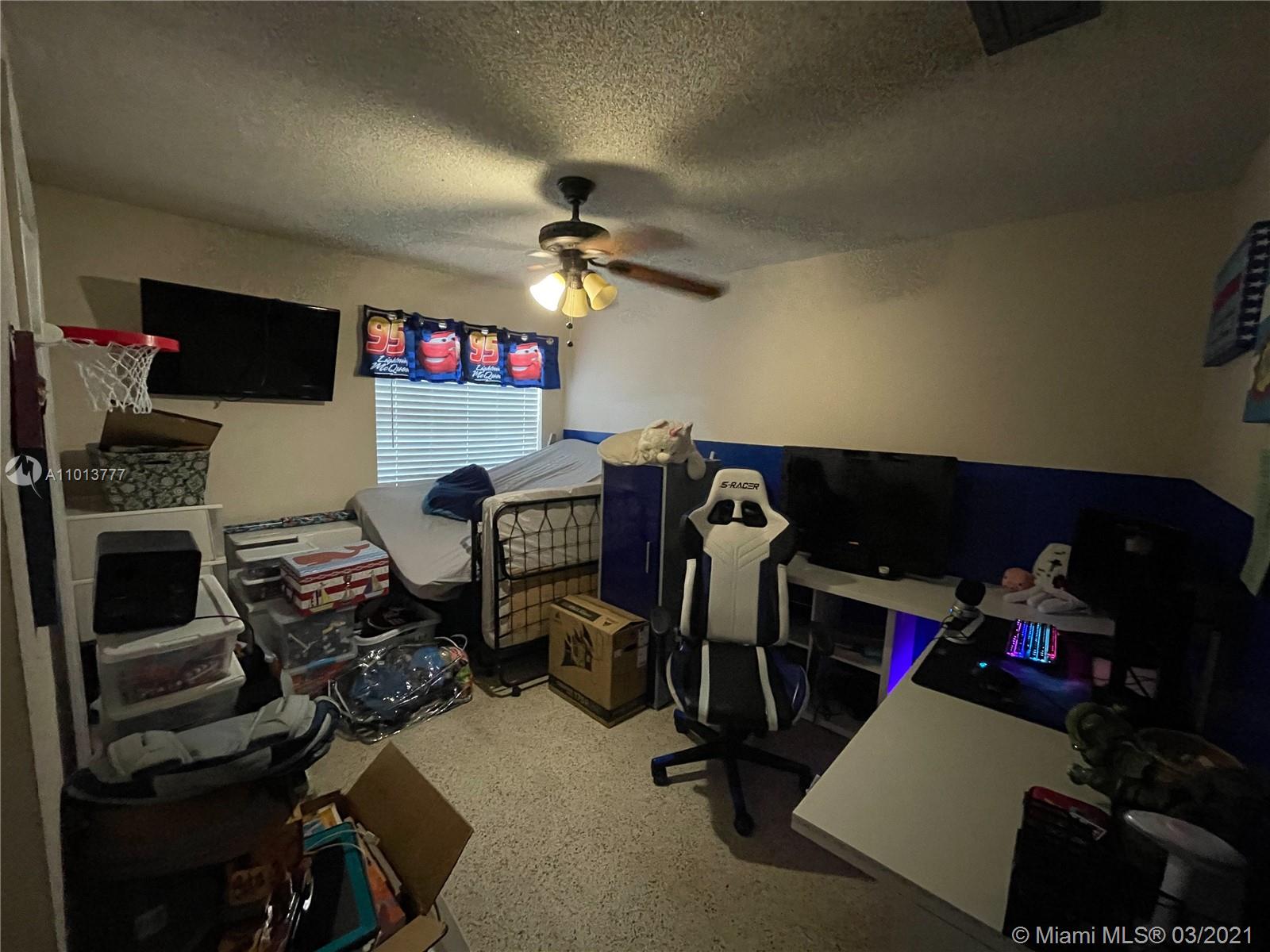 See details / 2427 sq. ft. $ 2021-03-16 0 Photo