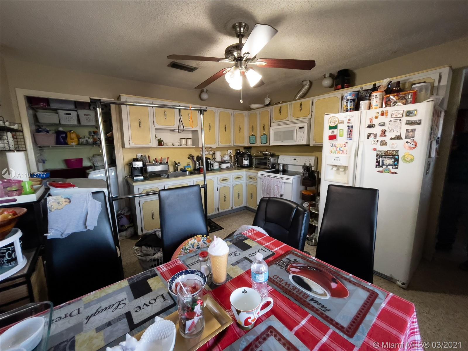 See details / 2427 sq. ft. $ 2021-03-16 0 Photo