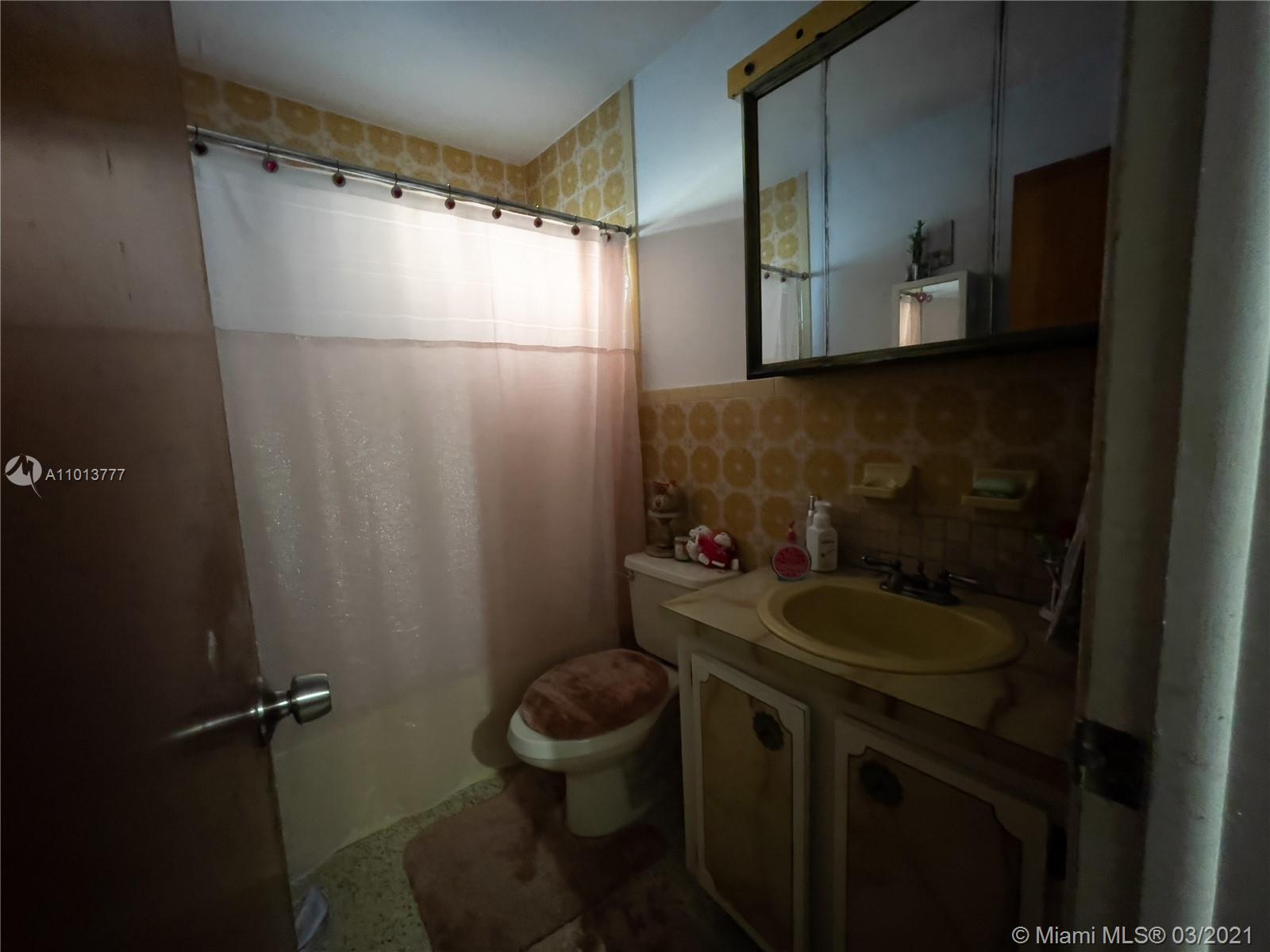See details / 2427 sq. ft. $ 2021-03-16 0 Photo