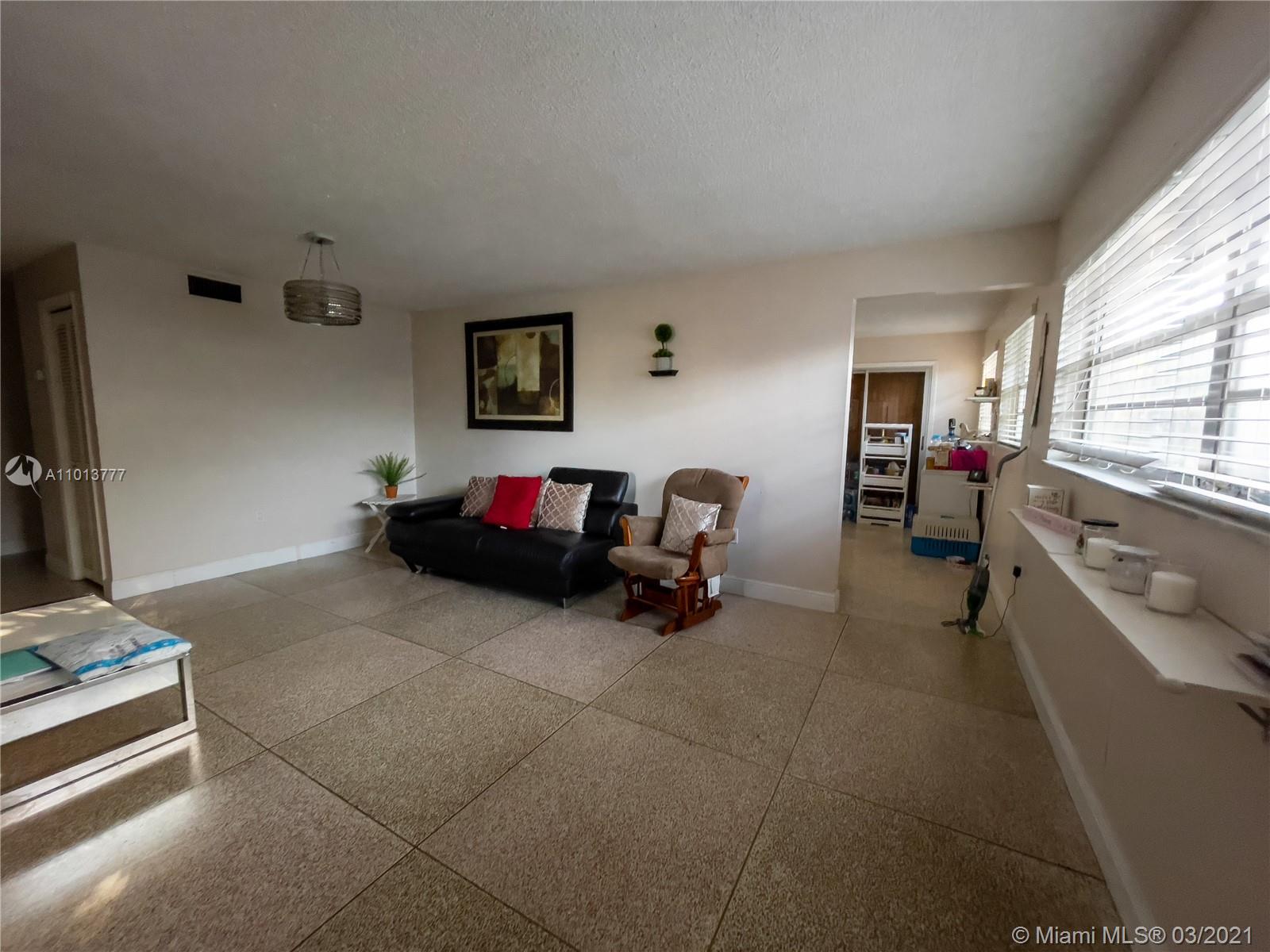 See details / 2427 sq. ft. $ 2021-03-16 0 Photo