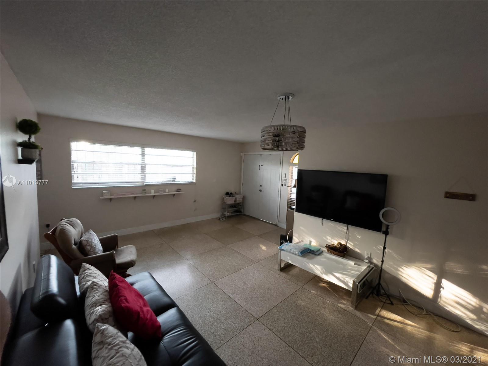 See details / 2427 sq. ft. $ 2021-03-16 0 Photo