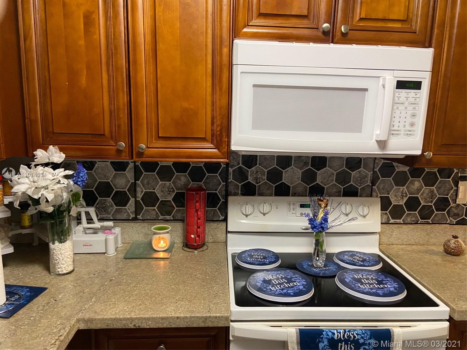 See details / 3600 sq. ft. $ 2021-03-16 0 Photo