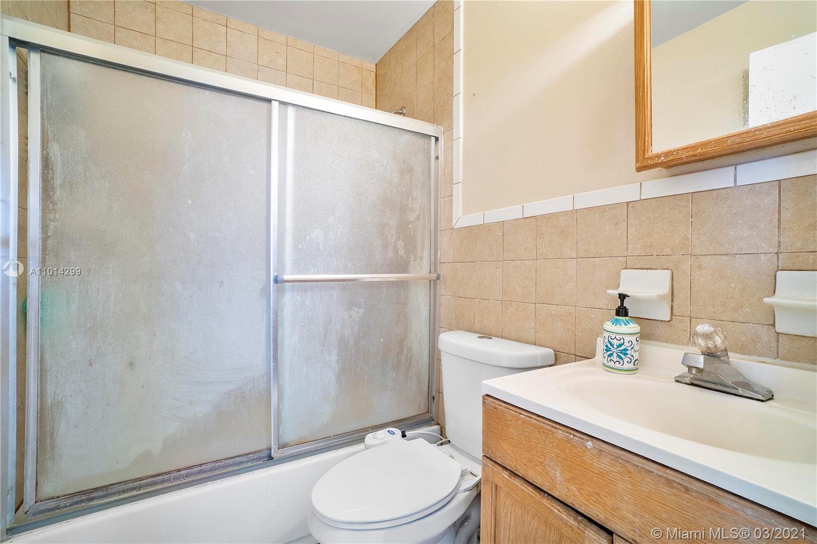 See details / 2225 sq. ft. $ 2021-03-17 0 Photo