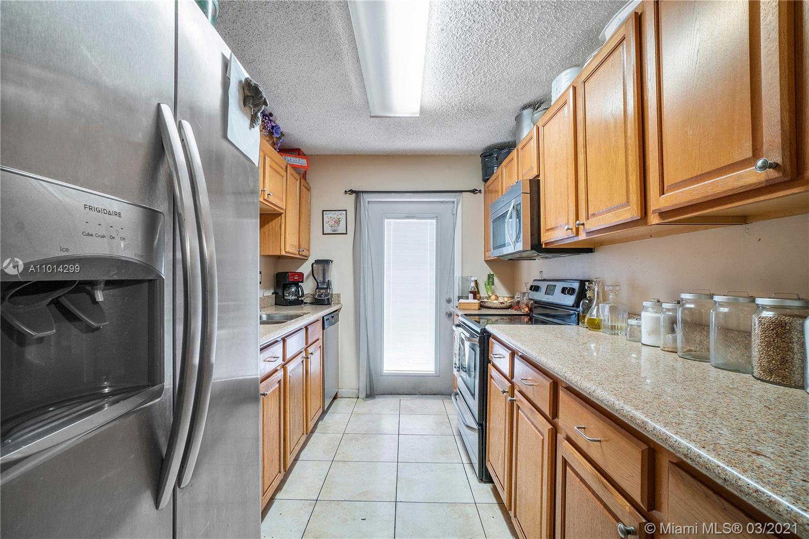See details / 2225 sq. ft. $ 2021-03-17 0 Photo