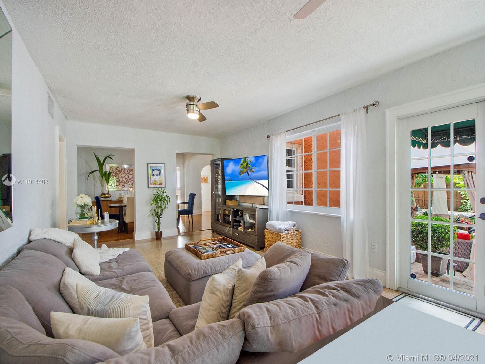 See details / 3572 sq. ft. $ 2021-03-17 0 Photo