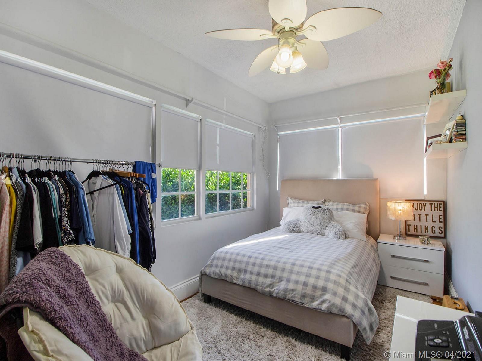 See details / 3572 sq. ft. $ 2021-03-17 0 Photo