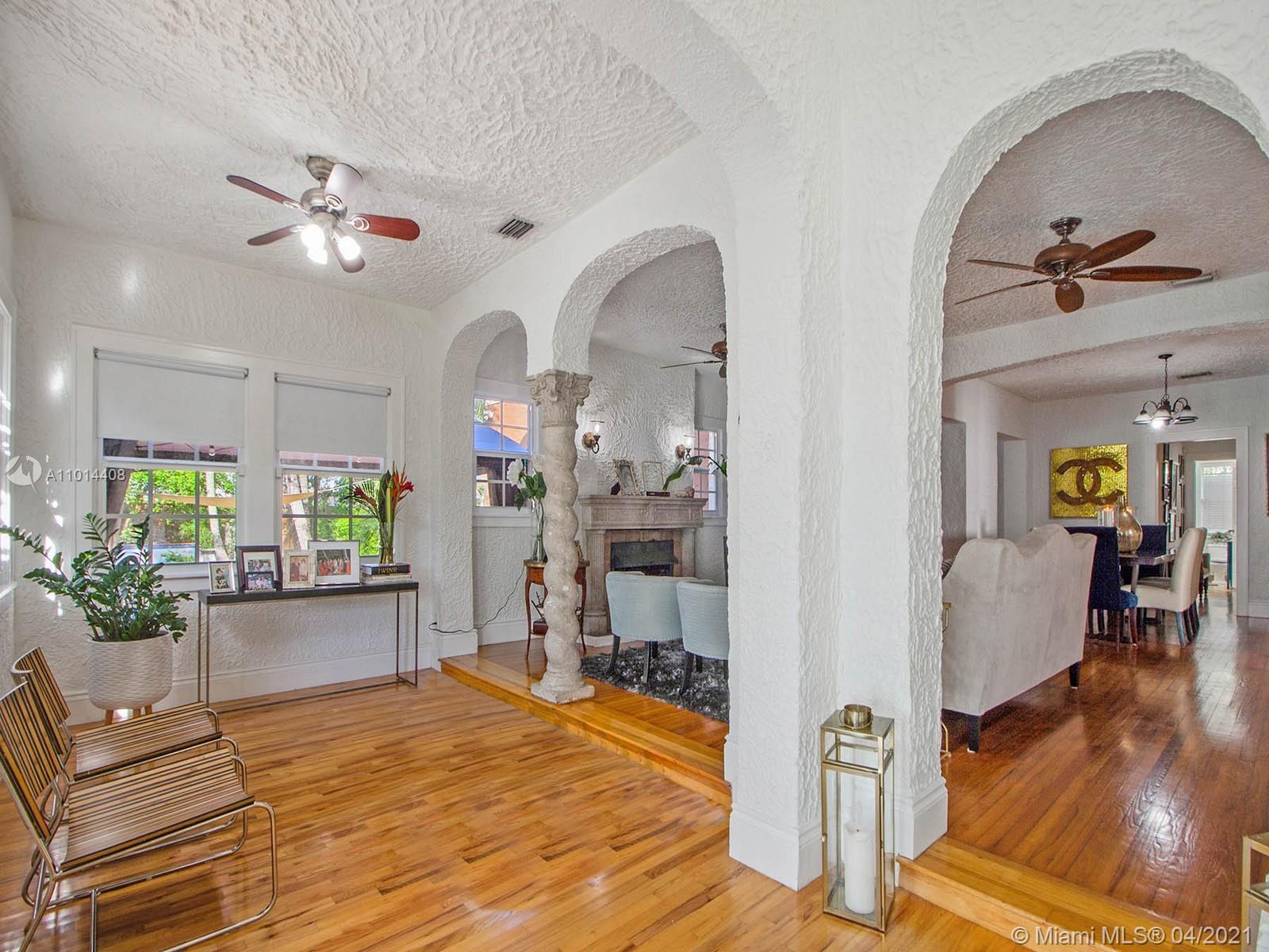 See details / 3572 sq. ft. $ 2021-03-17 0 Photo
