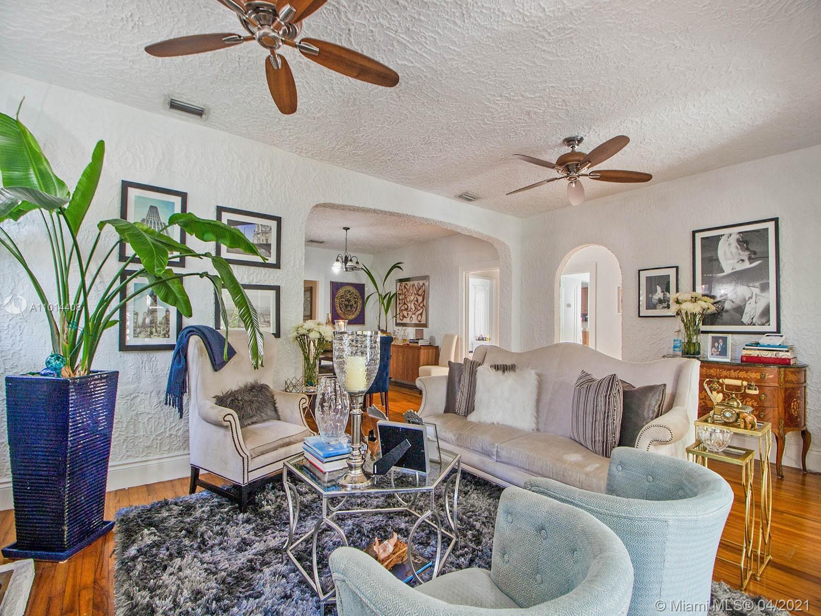 See details / 3572 sq. ft. $ 2021-03-17 0 Photo