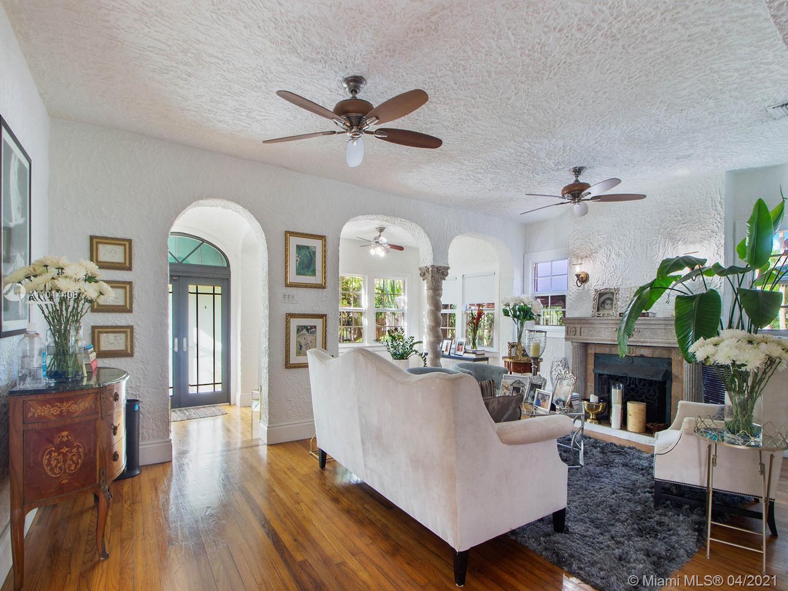 See details / 3572 sq. ft. $ 2021-03-17 0 Photo