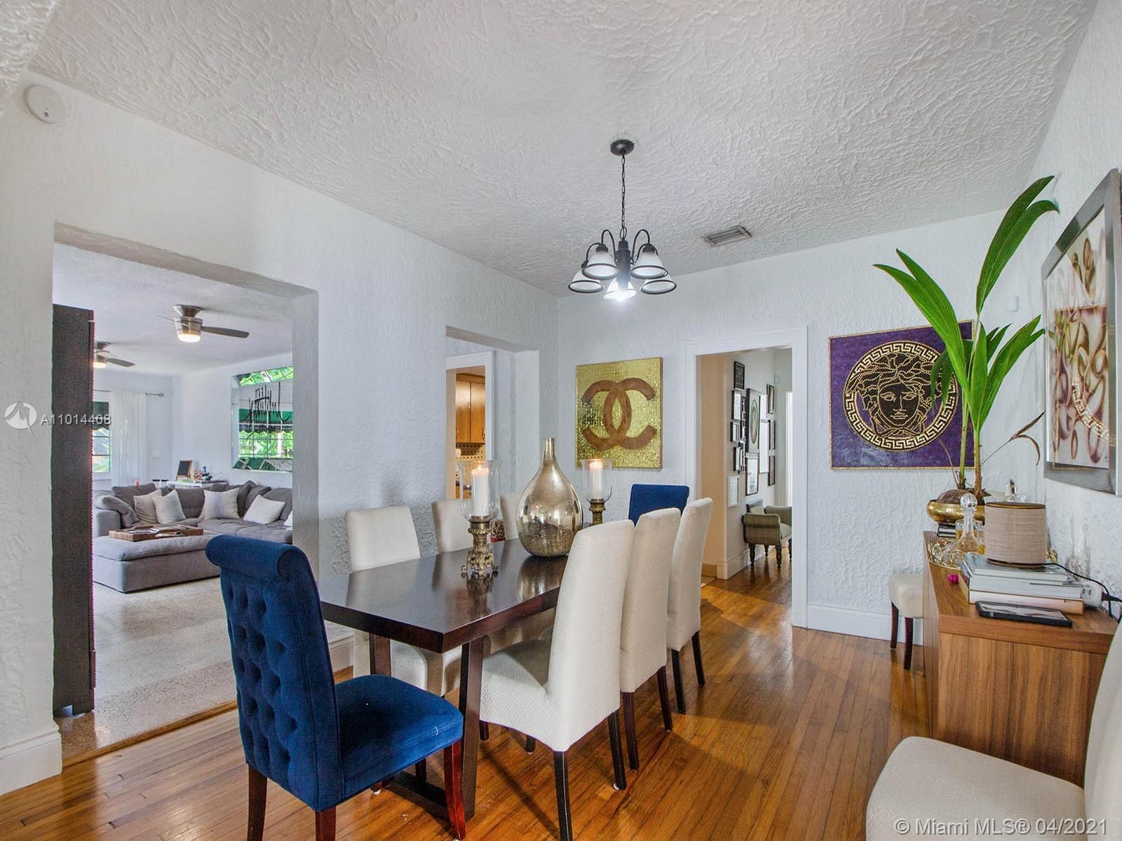 See details / 3572 sq. ft. $ 2021-03-17 0 Photo