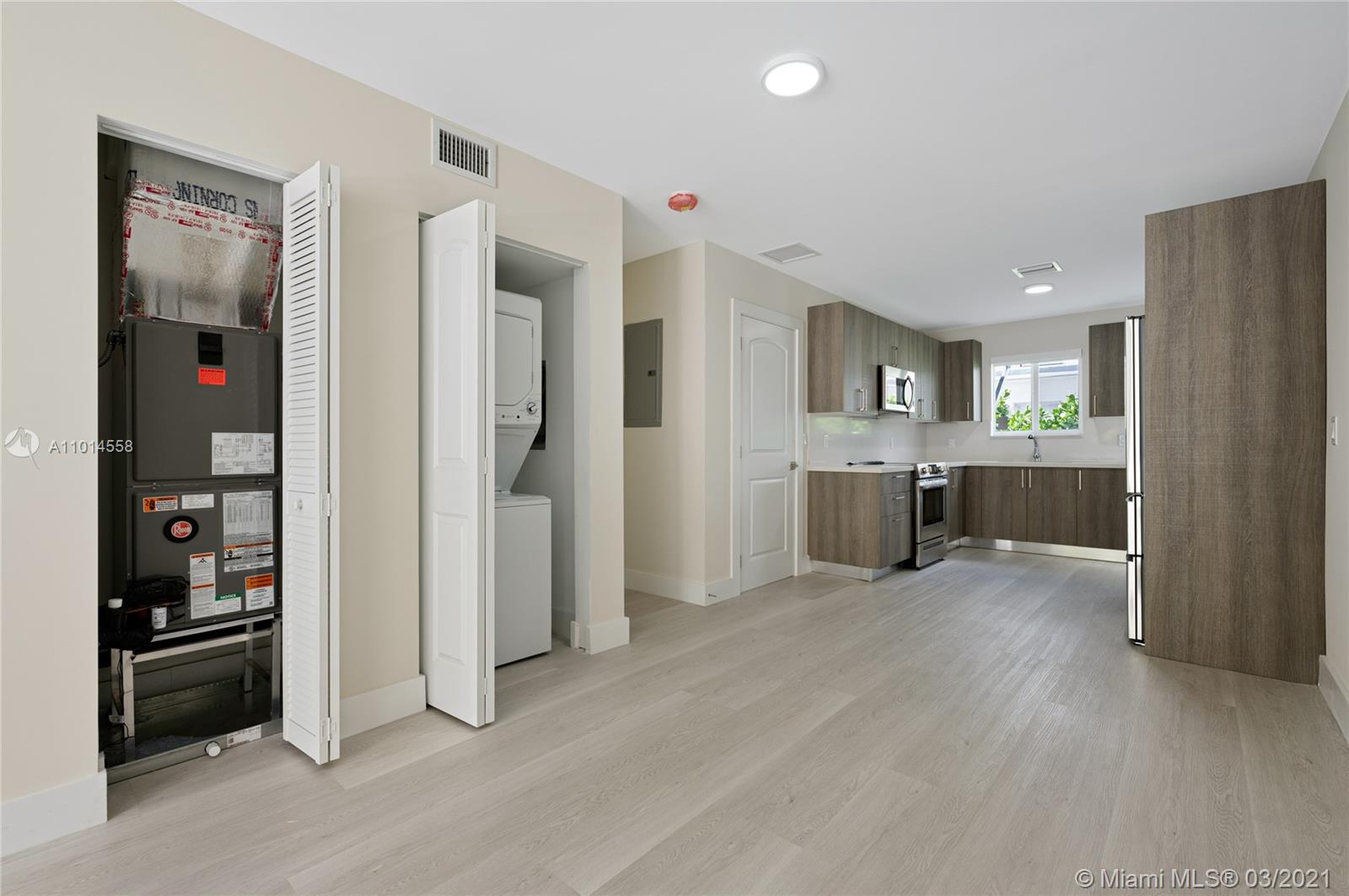 See details / sq. ft. $ 2021-03-17 0 Photo