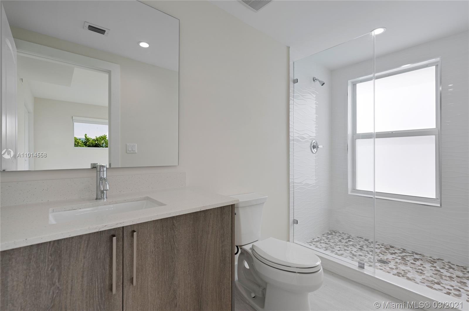 See details / sq. ft. $ 2021-03-17 0 Photo