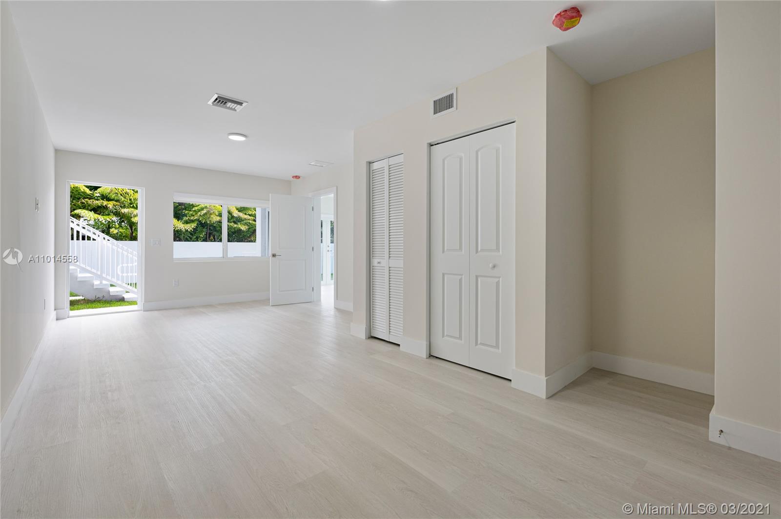 See details / sq. ft. $ 2021-03-17 0 Photo