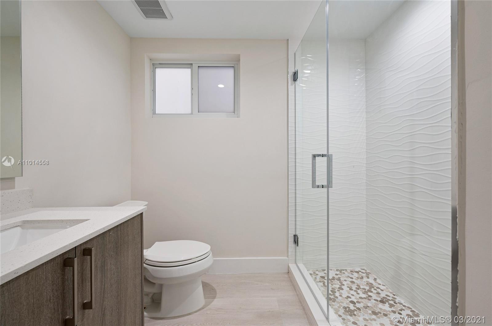 See details / sq. ft. $ 2021-03-17 0 Photo