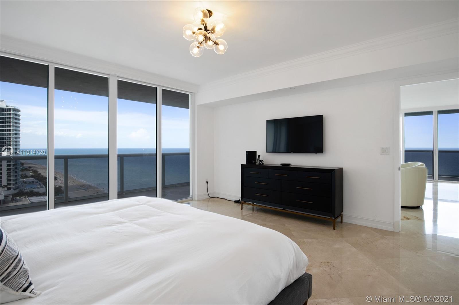 See details 1601 3 / 3 2065 sq. ft. $ 2021-03-26 0 Photo