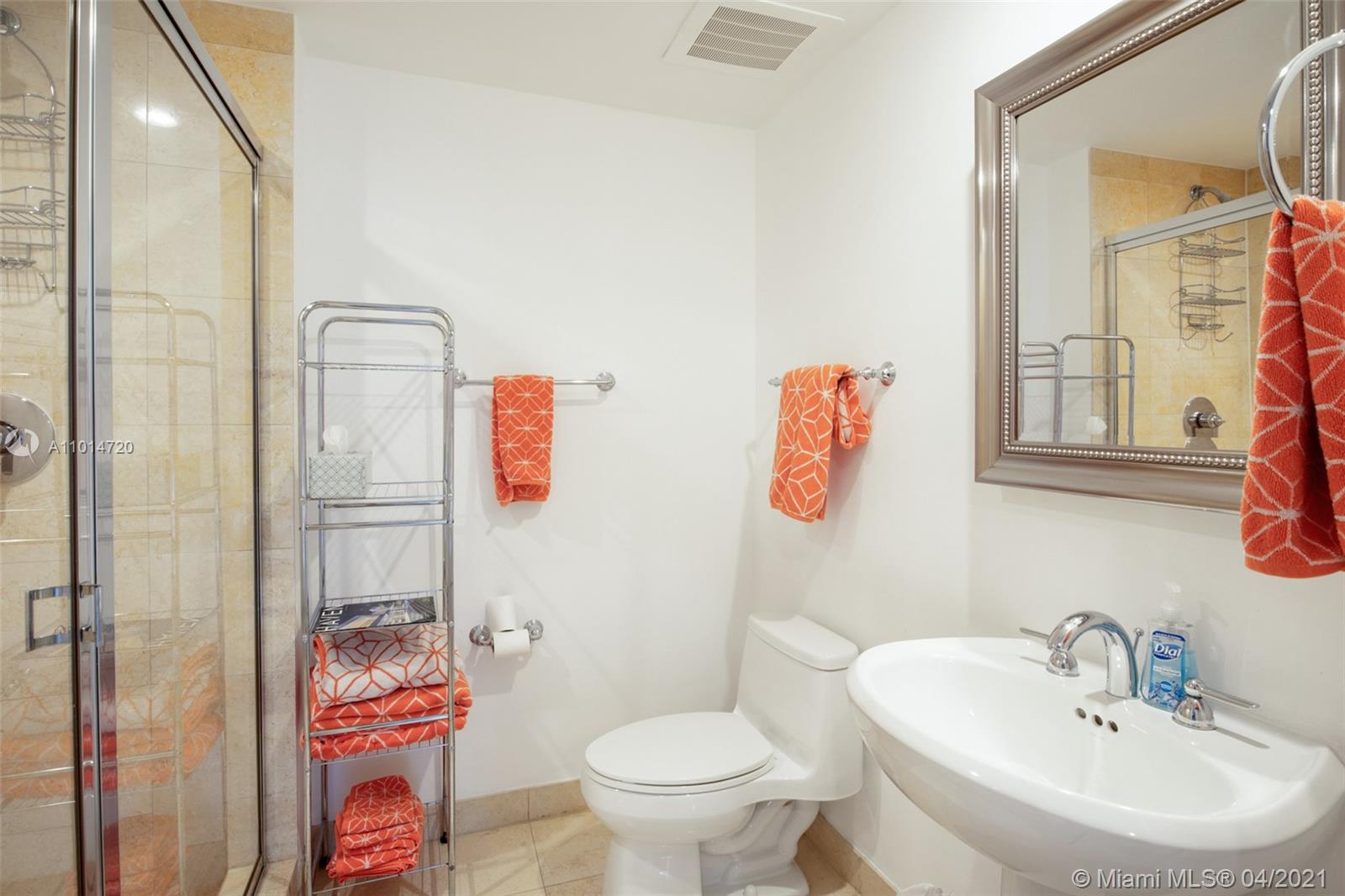 See details 1601 3 / 3 2065 sq. ft. $ 2021-03-26 0 Photo