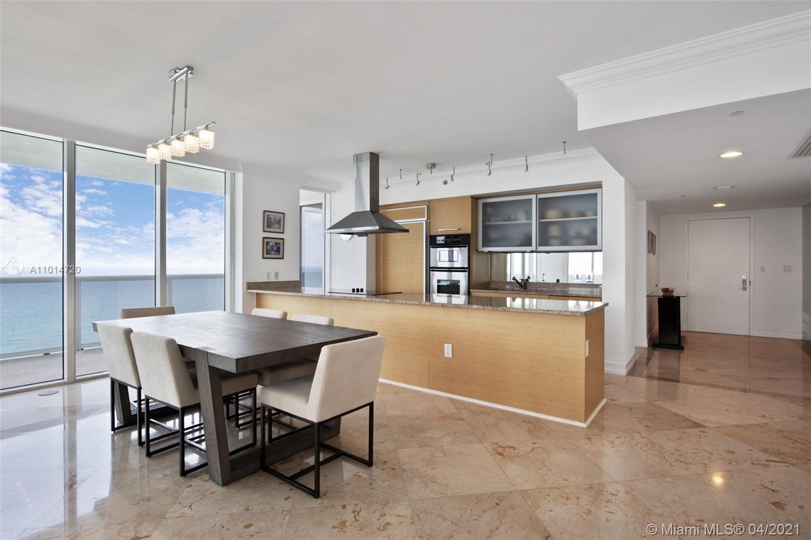 See details 1601 3 / 3 2065 sq. ft. $ 2021-03-26 0 Photo