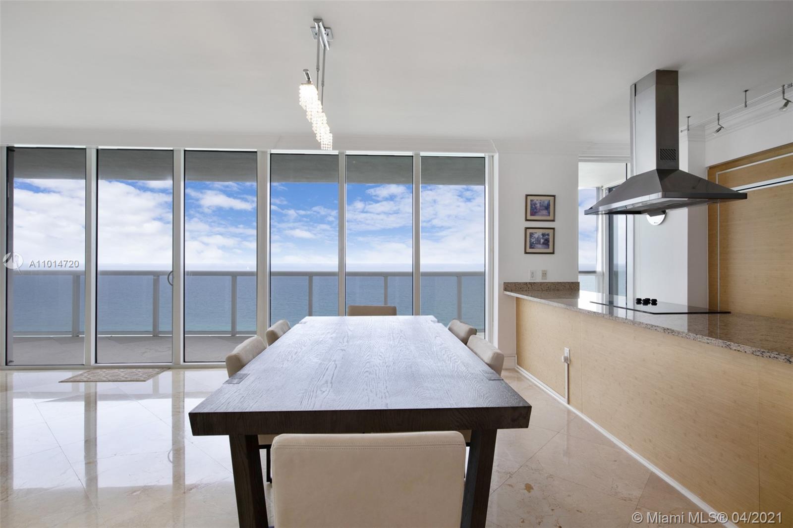 See details 1601 3 / 3 2065 sq. ft. $ 2021-03-26 0 Photo