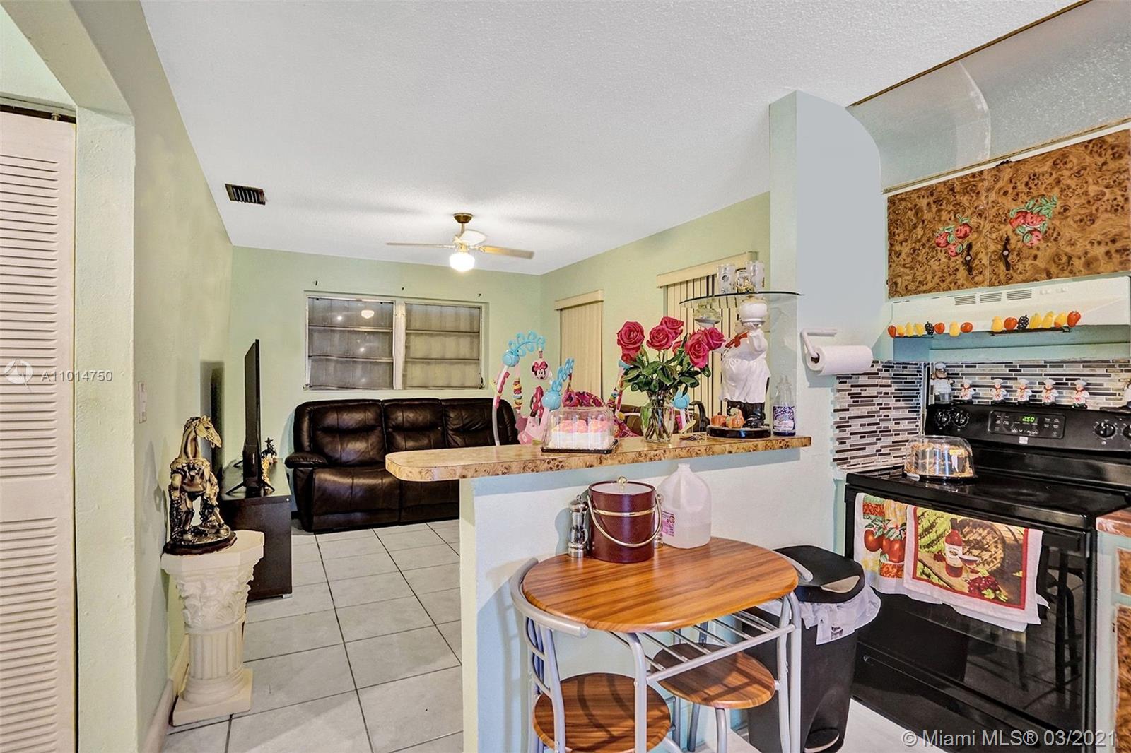 See details / 2500 sq. ft. $ 2021-03-17 0 Photo