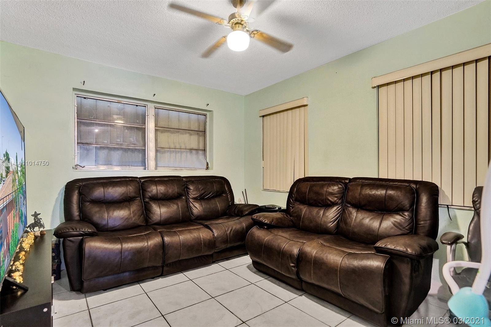See details / 2500 sq. ft. $ 2021-03-17 0 Photo