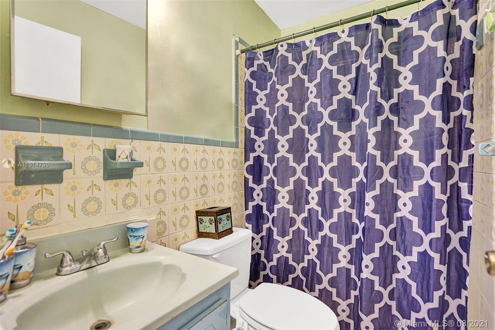 See details / 2500 sq. ft. $ 2021-03-17 0 Photo