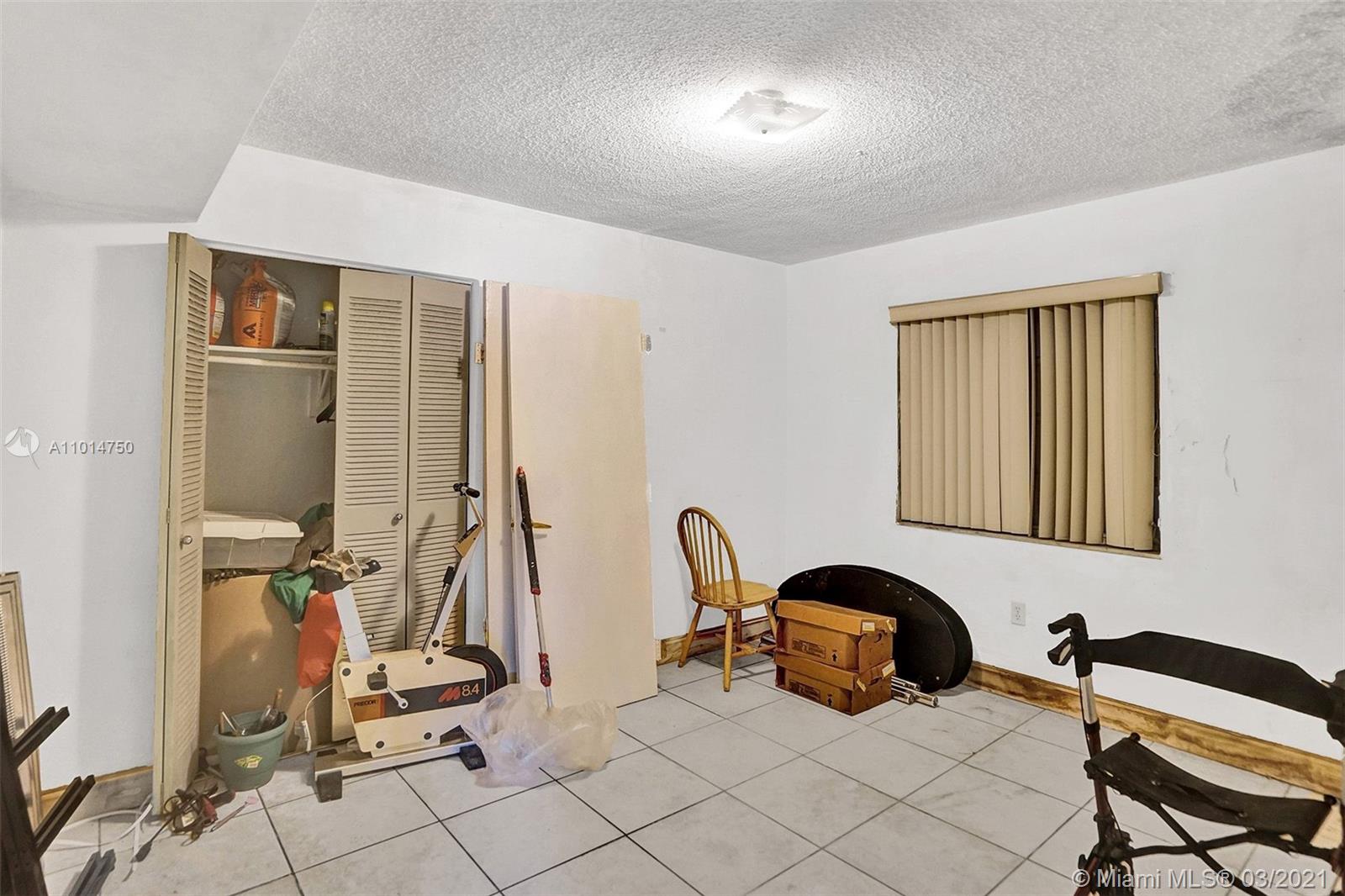 See details / 2500 sq. ft. $ 2021-03-17 0 Photo