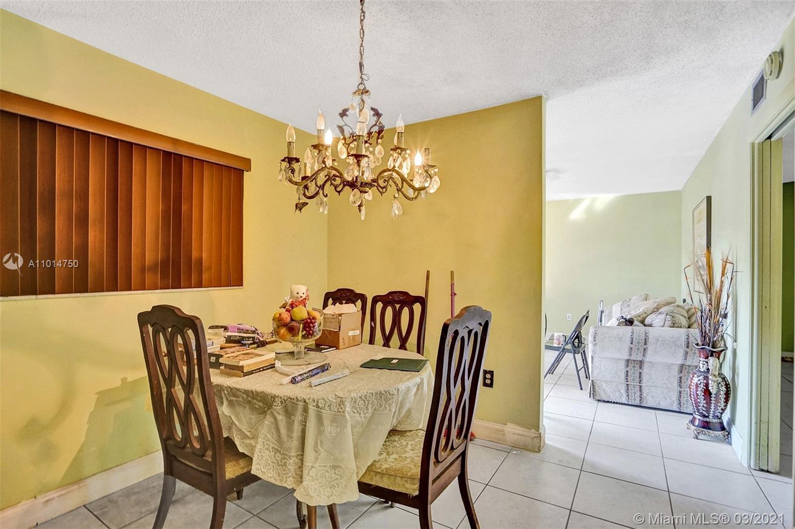 See details / 2500 sq. ft. $ 2021-03-17 0 Photo