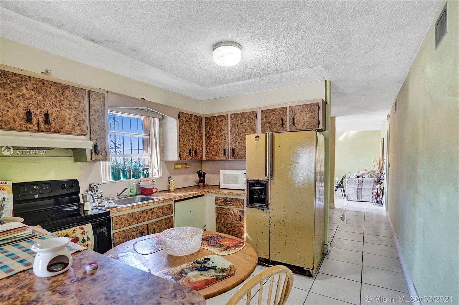 See details / 2500 sq. ft. $ 2021-03-17 0 Photo