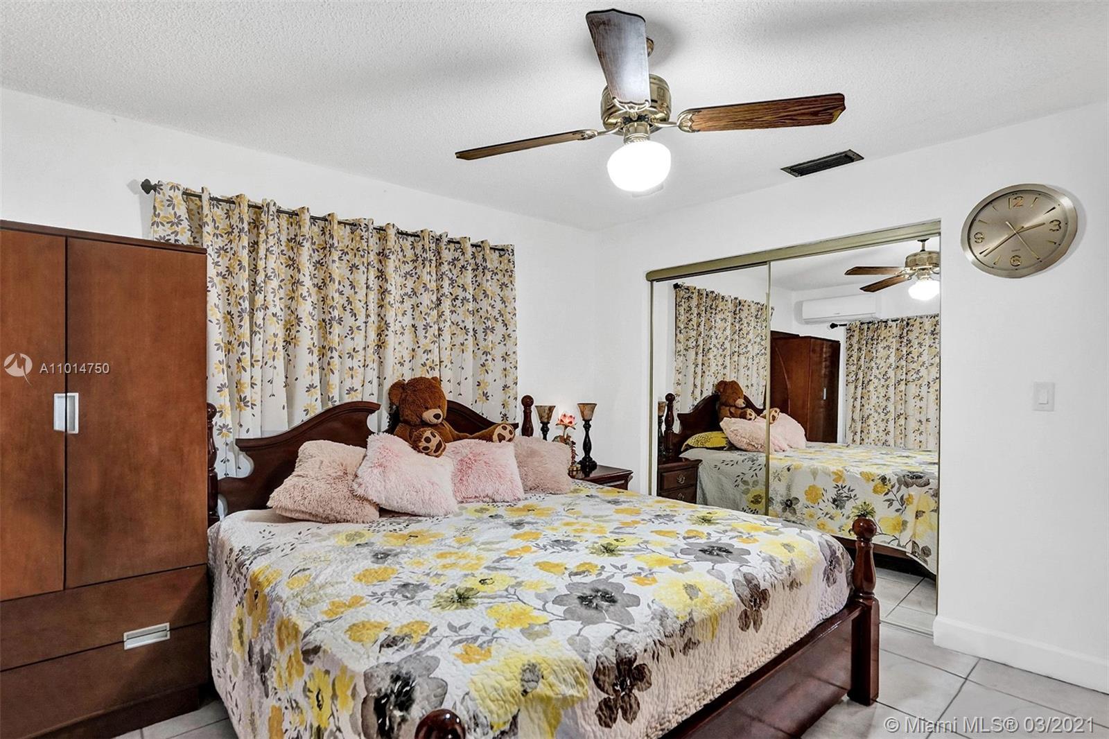 See details / 2500 sq. ft. $ 2021-03-17 0 Photo