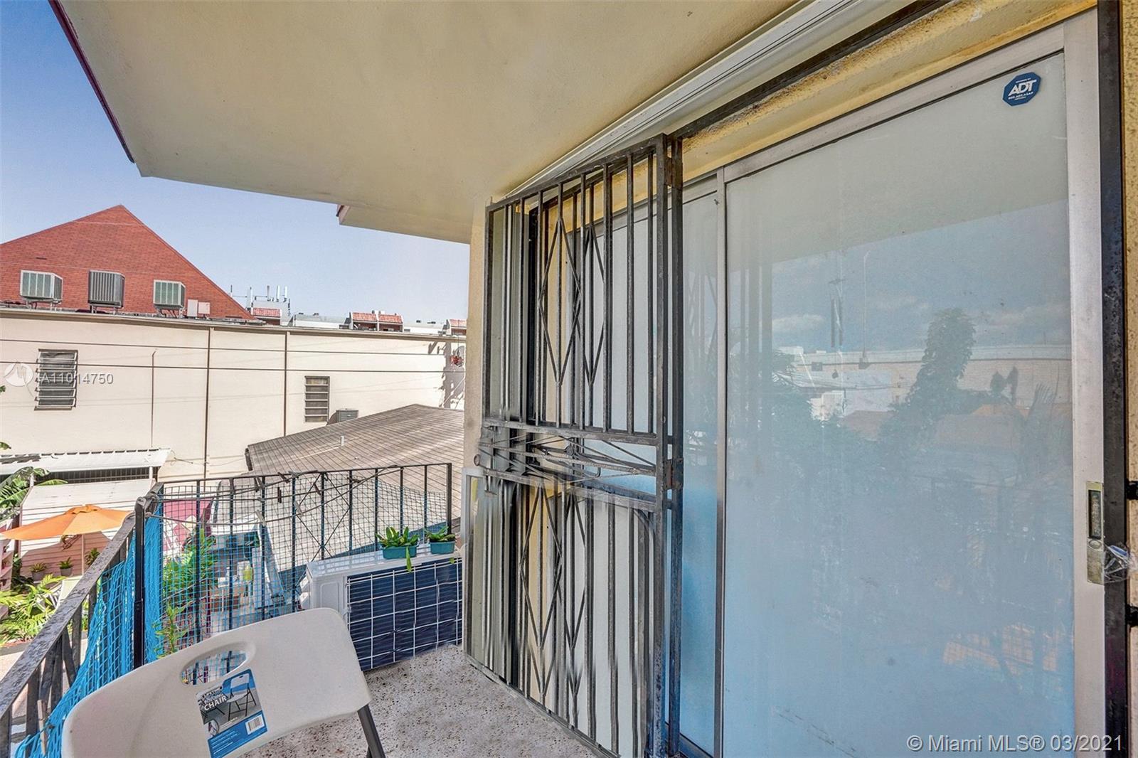 See details / 2500 sq. ft. $ 2021-03-17 0 Photo