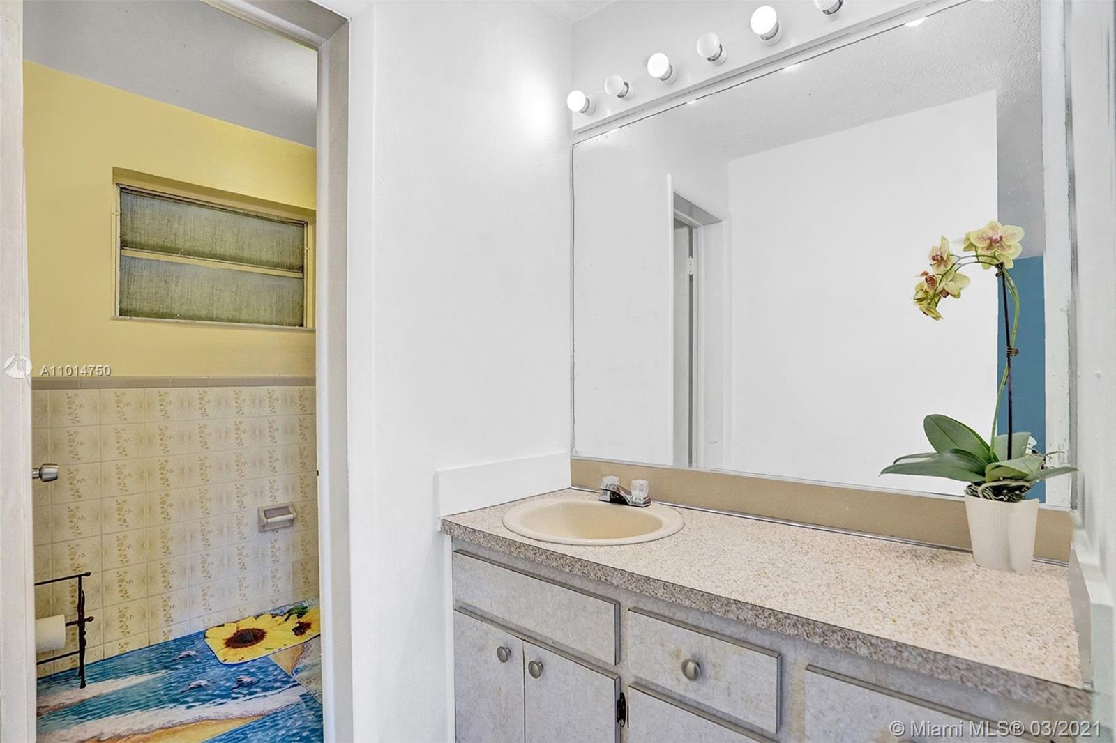 See details / 2500 sq. ft. $ 2021-03-17 0 Photo
