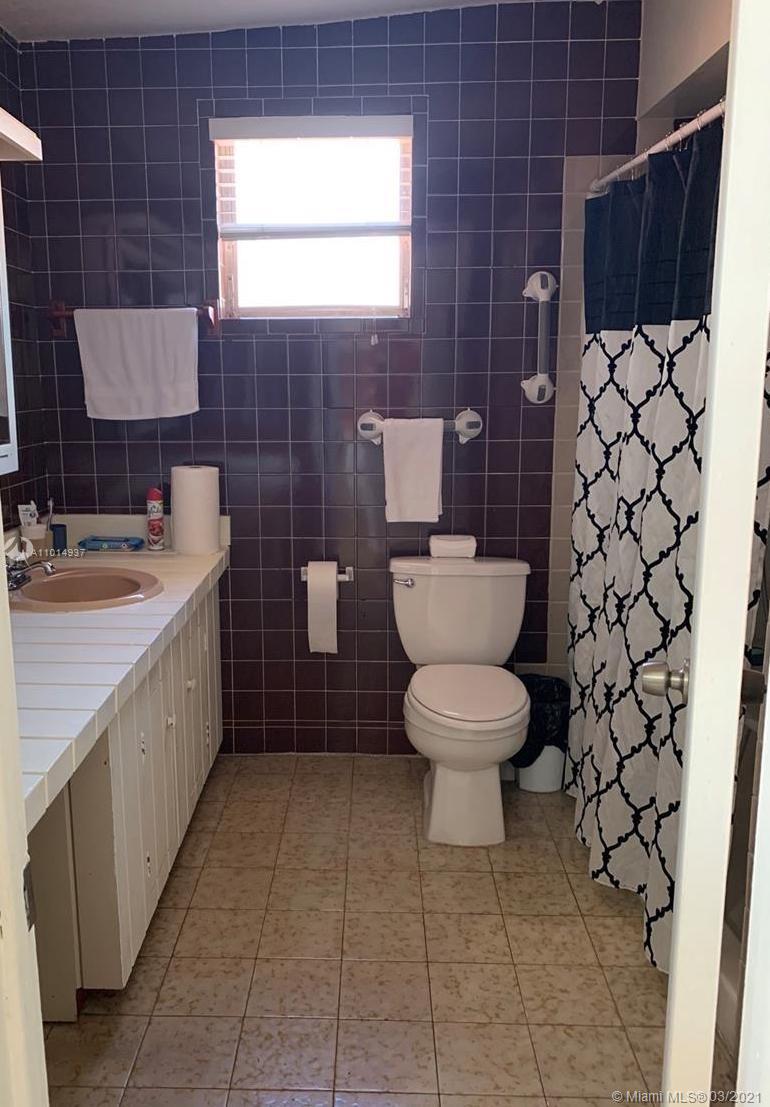 See details / 2339 sq. ft. $ 2021-03-18 0 Photo